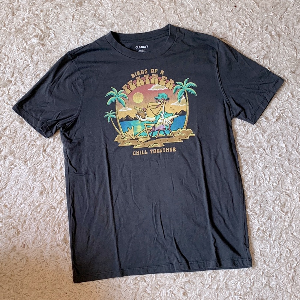 Old Navy “Birds of a feather” Graphic Tee